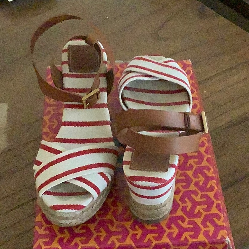 Red/white wedge - Picture 4 of 4